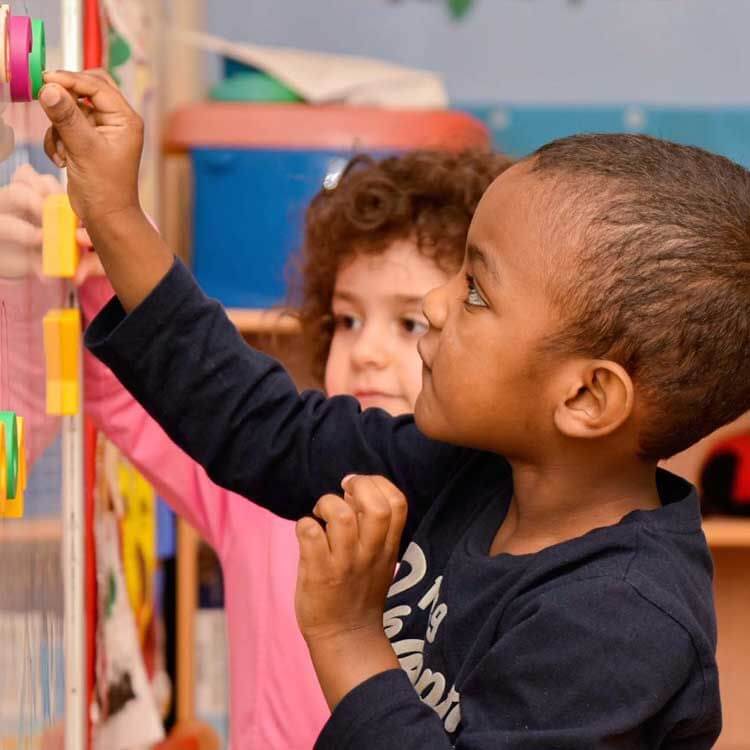 حضانة افتح يا سمسم الخاصة حضانة افتح يا سمسم الخاصة - الباحثون و المخترعون